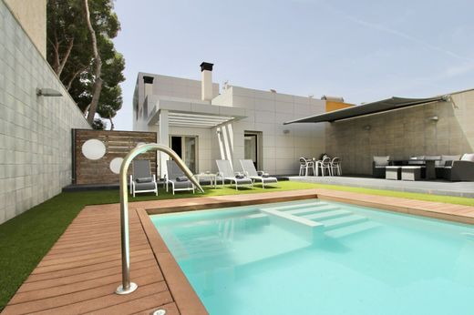 Detached House in Monforte del Cid, Alicante