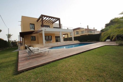 Villa in Playas de Orihuela, Alicante