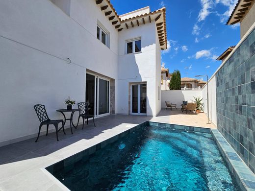 Detached House in Orihuela Costa, Alicante