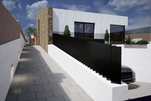 Casa Unifamiliare a Sils, Girona