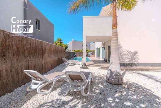 Villa in Adeje, Province of Santa Cruz de Tenerife