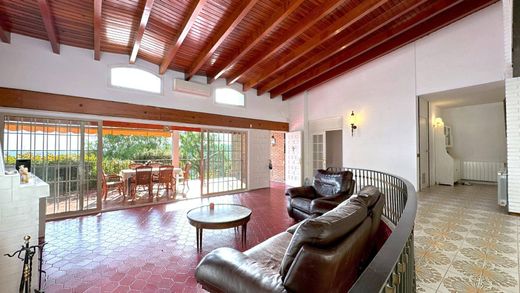 Einfamilienhaus in Pallejà, Provinz Barcelona