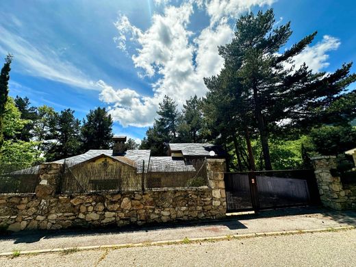 Detached House in Miraflores de la Sierra, Province of Madrid