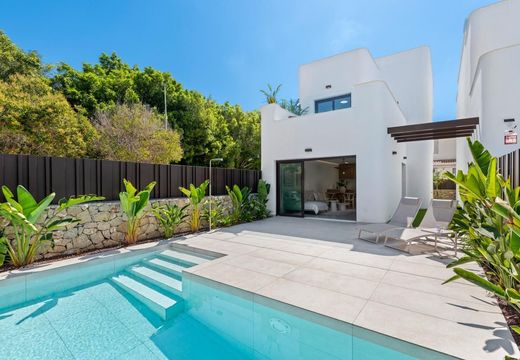 Villa in Pilar de la Horadada, Alicante