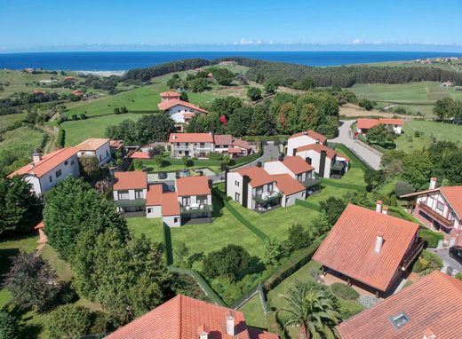 Villa in San Vicente de la Barquera, Provincia de Cantabria