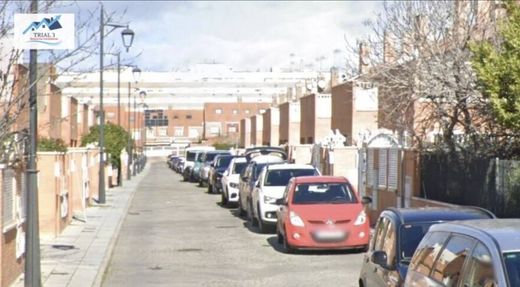 Luxus-Haus in Parla, Provinz Madrid