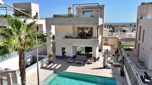 Villa in Playas de Orihuela, Alicante