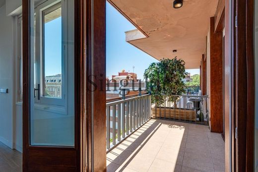 Apartment / Etagenwohnung in Barcelona, Provinz Barcelona