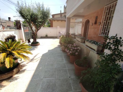 Casa de lujo en Moncada i Reixac, Provincia de Barcelona