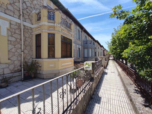 Luxus-Haus in Burgos, Kastilien und León