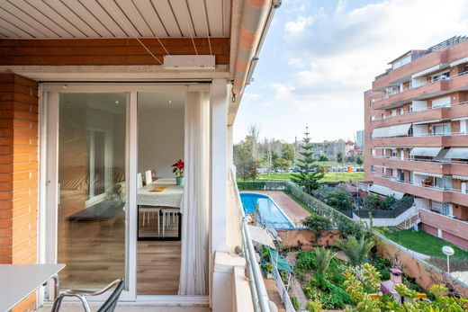 Apartment / Etagenwohnung in Cornellà de Llobregat, Provinz Barcelona