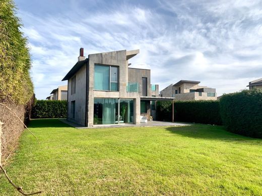 Detached House in Mompía, Province of Cantabria