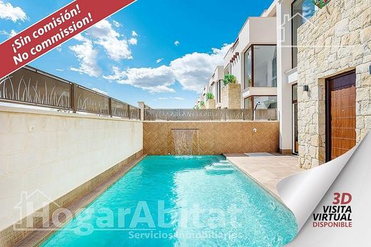 Detached House in Los Montesinos, Alicante