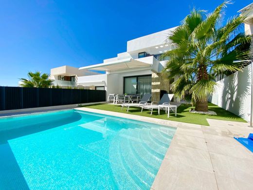 Mehrfamilienhaus in Finestrat, Alicante