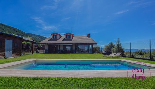 Detached House in Jaca, Province of Huesca