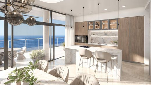 Apartment / Etagenwohnung in Benidorm, Alicante
