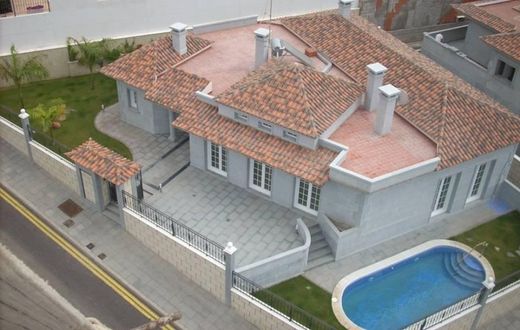 ‏בית חד-משפחתי ב  Santiago del Teide, Provincia de Santa Cruz de Tenerife