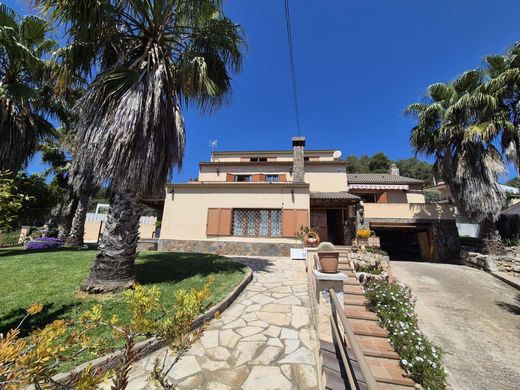 Casa de lujo en Vallirana, Provincia de Barcelona