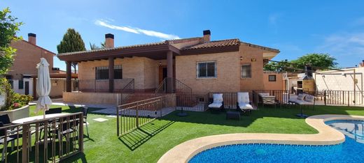 Detached House in Mutxamel, Alicante