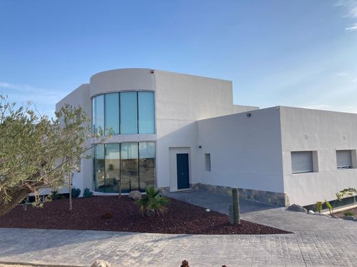 Detached House in Petrel, Alicante