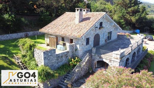 Vrijstaand huis in Llanes, Province of Asturias