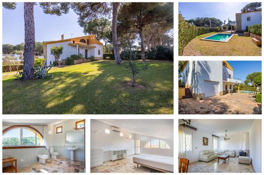 Semidetached House in Alcalá de Guadaira, Province of Seville