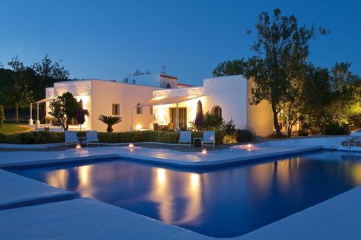 Albergo a Ibiza, Isole Baleari