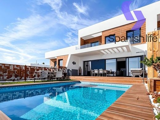 Detached House in Finestrat, Alicante