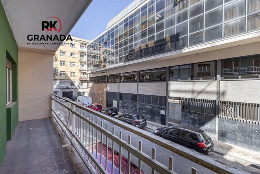 Apartment / Etagenwohnung in Granada, Andalusien