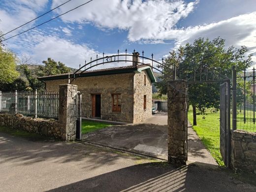 Rustico o Casale a Oviedo, Asturie