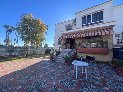 Twee-onder-een-kapwoning in Dos Hermanas, Provincia de Sevilla