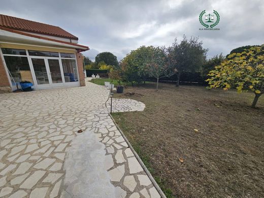 Casa Unifamiliare a Pedrezuela, Provincia de Madrid