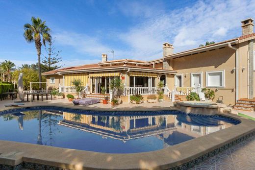 Villa in Cabo Roig, Alicante