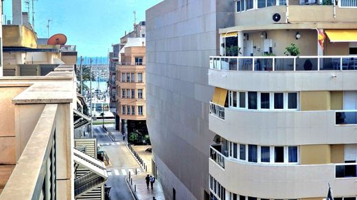 Penthouse in Torrevieja, Alicante