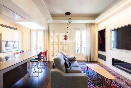 Apartment / Etagenwohnung in Barcelona, Provinz Barcelona
