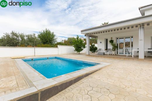 Casa en Cúllar-Vega, Provincia de Granada