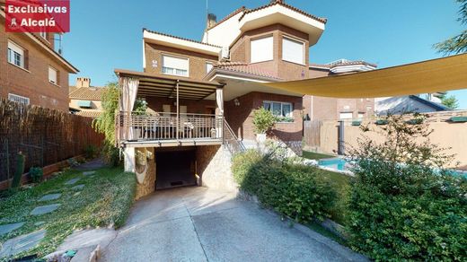 Alcalá de Henares, マドリッドの一戸建て住宅