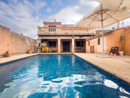 Twee-onder-een-kapwoning in Consell, Balearen