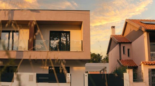 Смежная Вилла, Seixal, Distrito de Setúbal