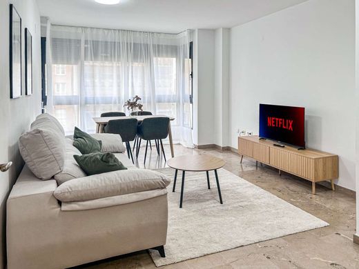 Apartment / Etagenwohnung in Valencia, Provinz Valencia