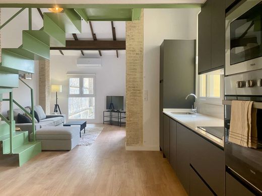 Apartment / Etagenwohnung in Valencia, Provinz Valencia