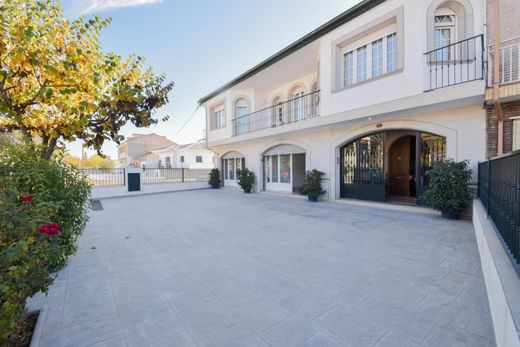 Luxus-Haus in Zujaira, Granada