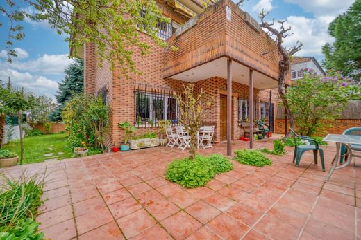 Смежная Вилла, Мадрид, Provincia de Madrid