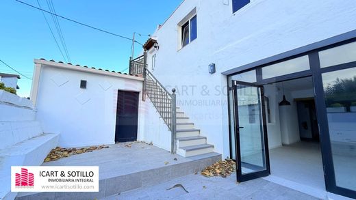 Μονοκατοικία σε Vinaròs, Província de Castelló