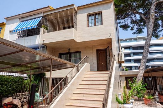 فيلا شبه مستقلة ﻓﻲ Torrevieja, Provincia de Alicante