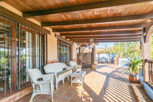 Detached House in Cenes de la Vega, Granada