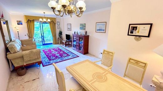 Apartment / Etagenwohnung in Benalmádena, Málaga