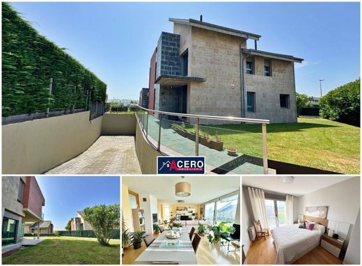 Detached House in Mompía, Province of Cantabria