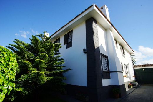 La Laguna, サンタ・クルス・デ・テネリフェの一戸建て住宅