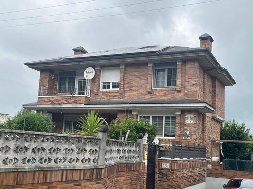 Vrijstaand huis in Laredo, Provincia de Cantabria